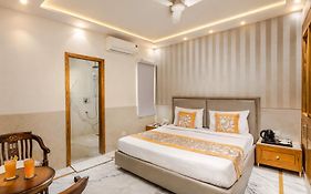 Hotel Star By Star Group- Near Delhi Airport